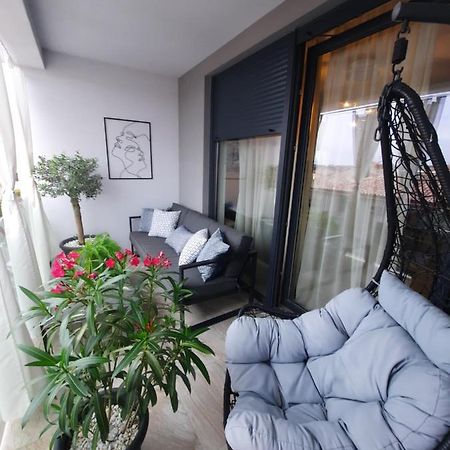 Enjoy Pula - New Apt With Terrace And Free Parking Garage Экстерьер фото