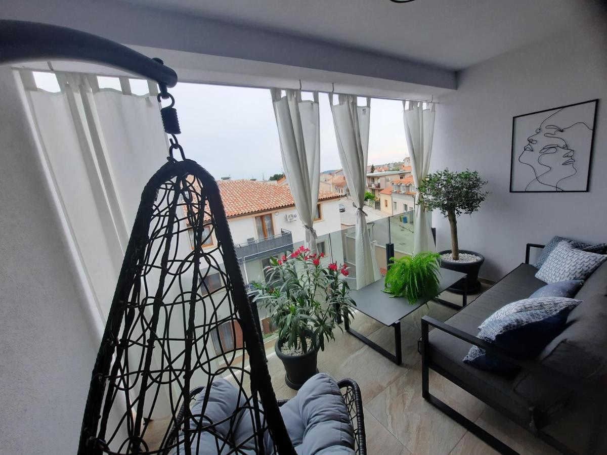 Enjoy Pula - New Apt With Terrace And Free Parking Garage Экстерьер фото